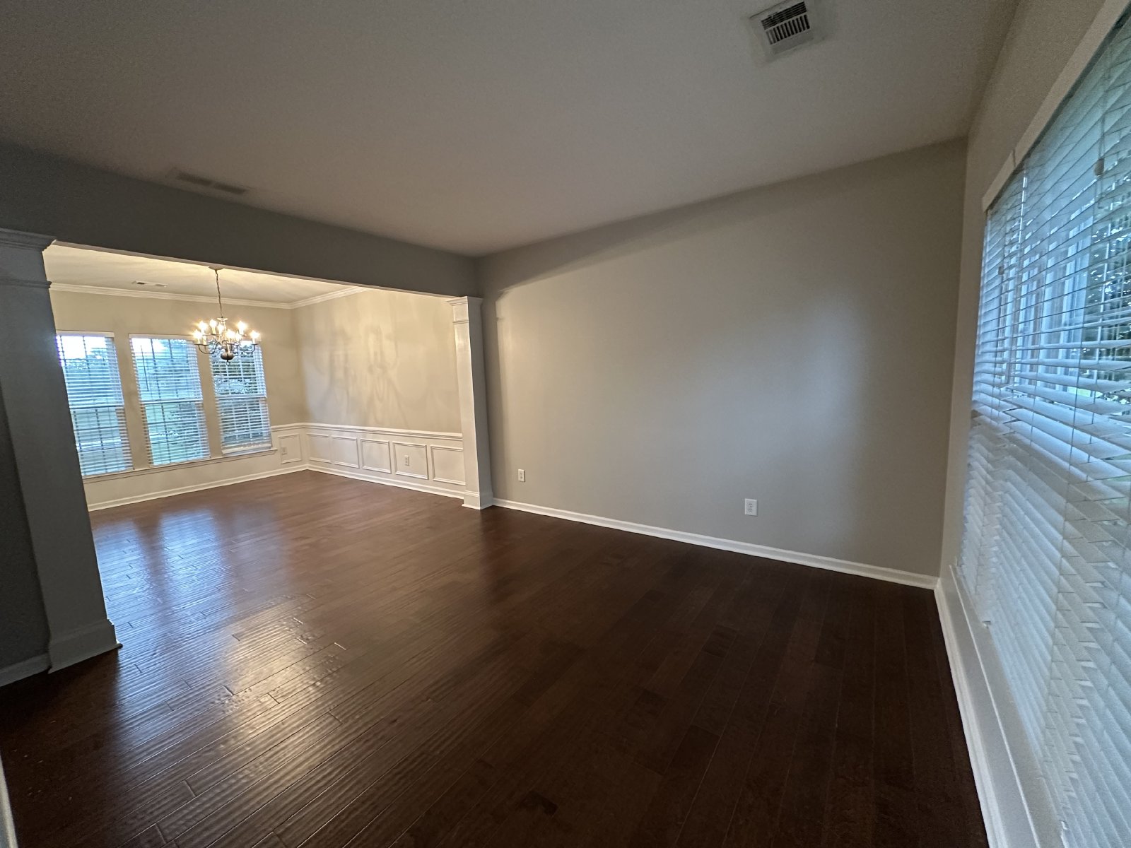 Beautiful 4 Bed 2.5 Bath Home In Brentwood! property image