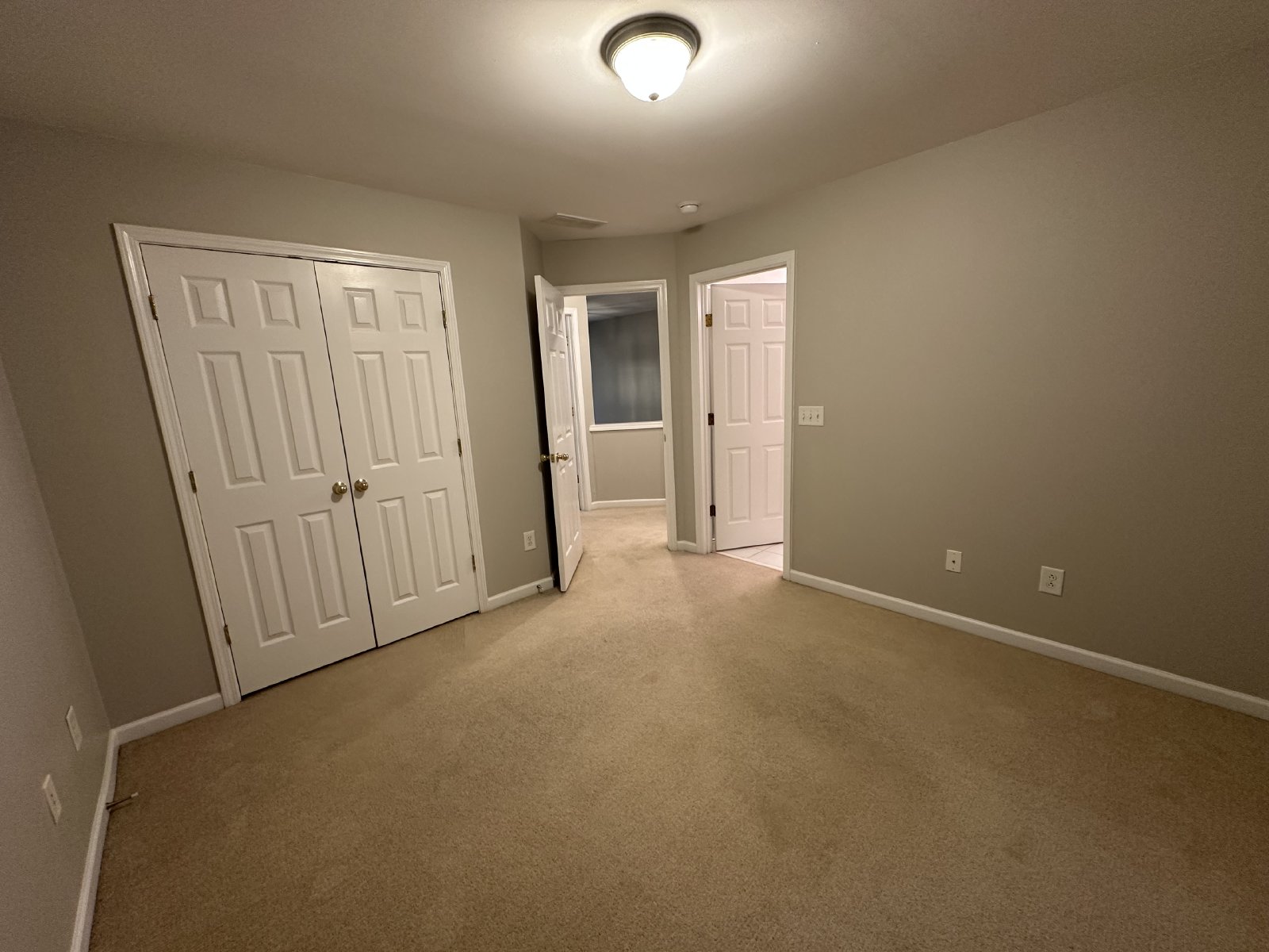 Beautiful 4 Bed 2.5 Bath Home In Brentwood! property image