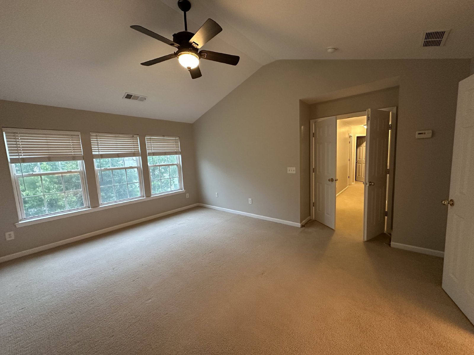 Beautiful 4 Bed 2.5 Bath Home In Brentwood! property image