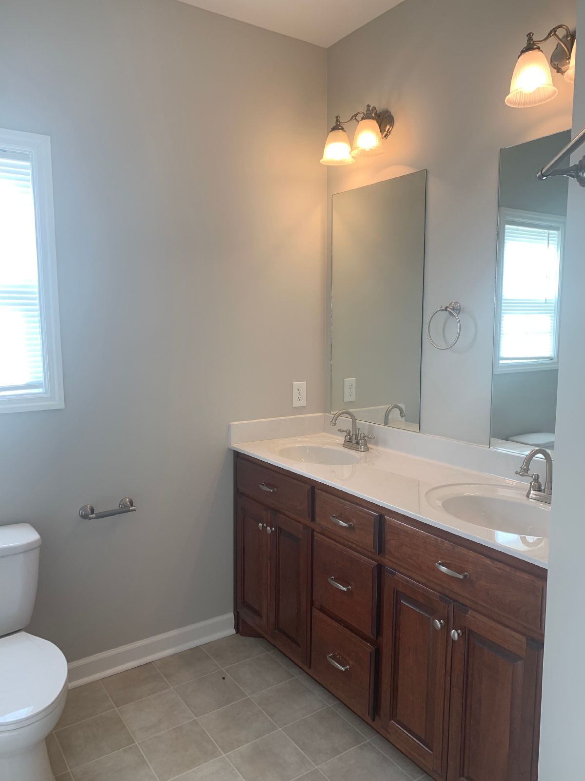 Bright and Open Floor Plan with Large Fenced in Yard! property image