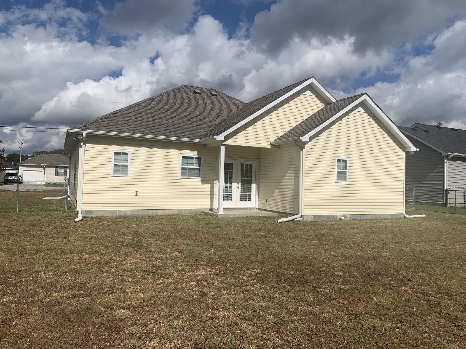 Bright and Open Floor Plan with Large Fenced in Yard! property image