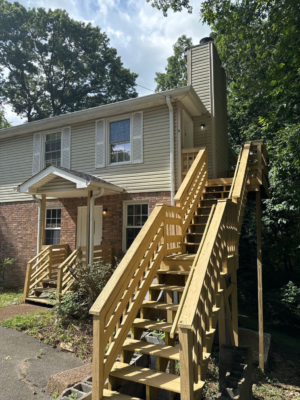 For Rent: 2 Bedroom | 1 Bath Duplex in South Nashville property image