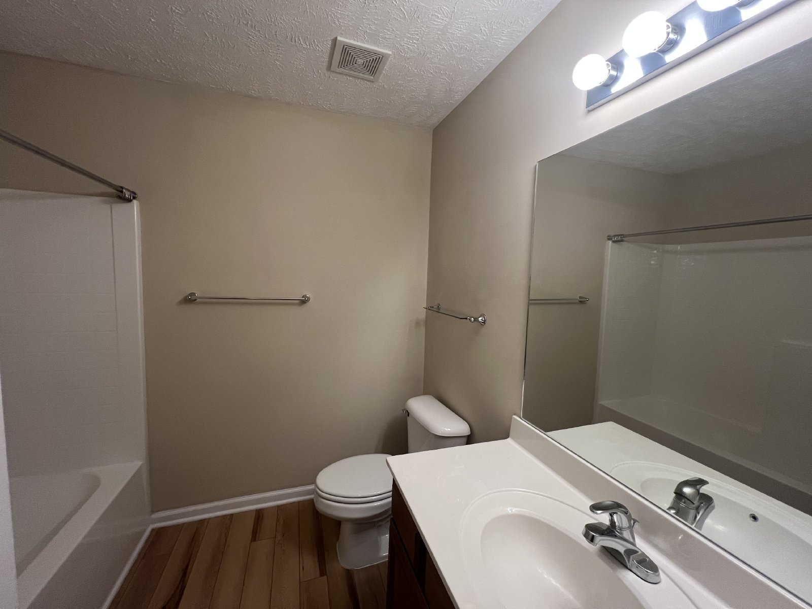 Cute 3 BR 2 Bath 1 Car Garage in Lake Forest Subdivision - Mowing Included! property image