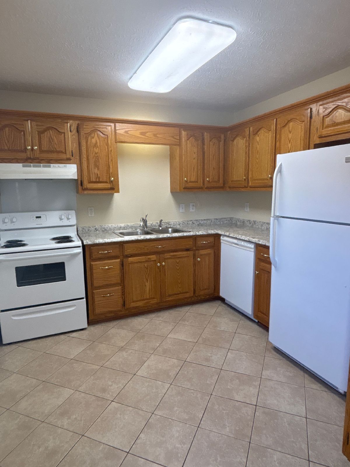 Adorable 3 Bedroom Townhome in the Center of Manchester! property image