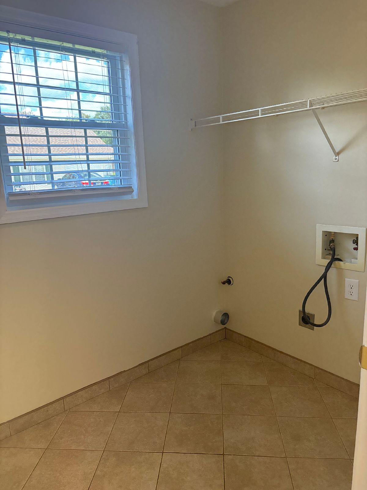 Adorable 3 Bedroom Townhome in the Center of Manchester! property image