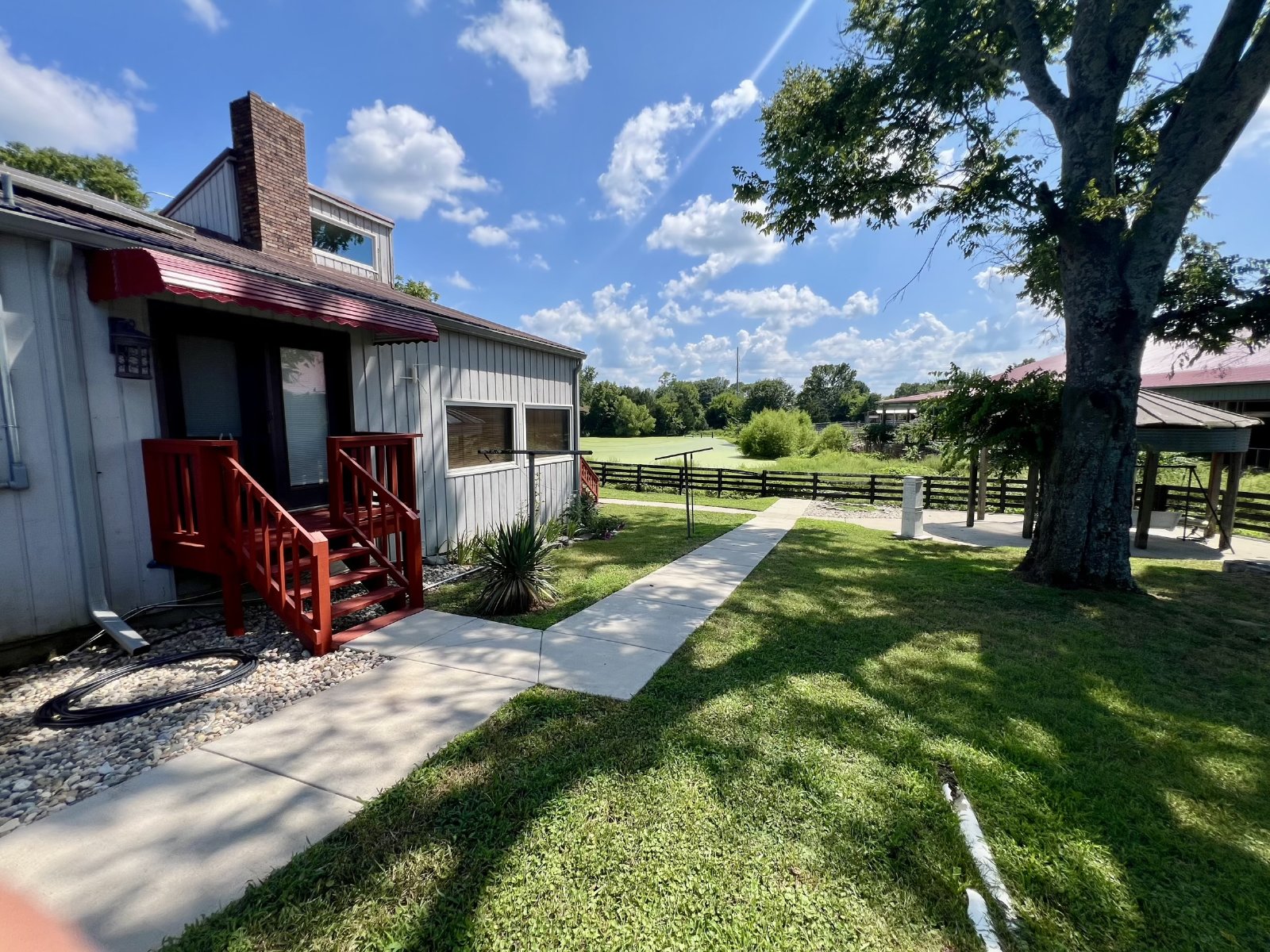 Cabin Style Home on Equestrian Farm *Private Pool* property image
