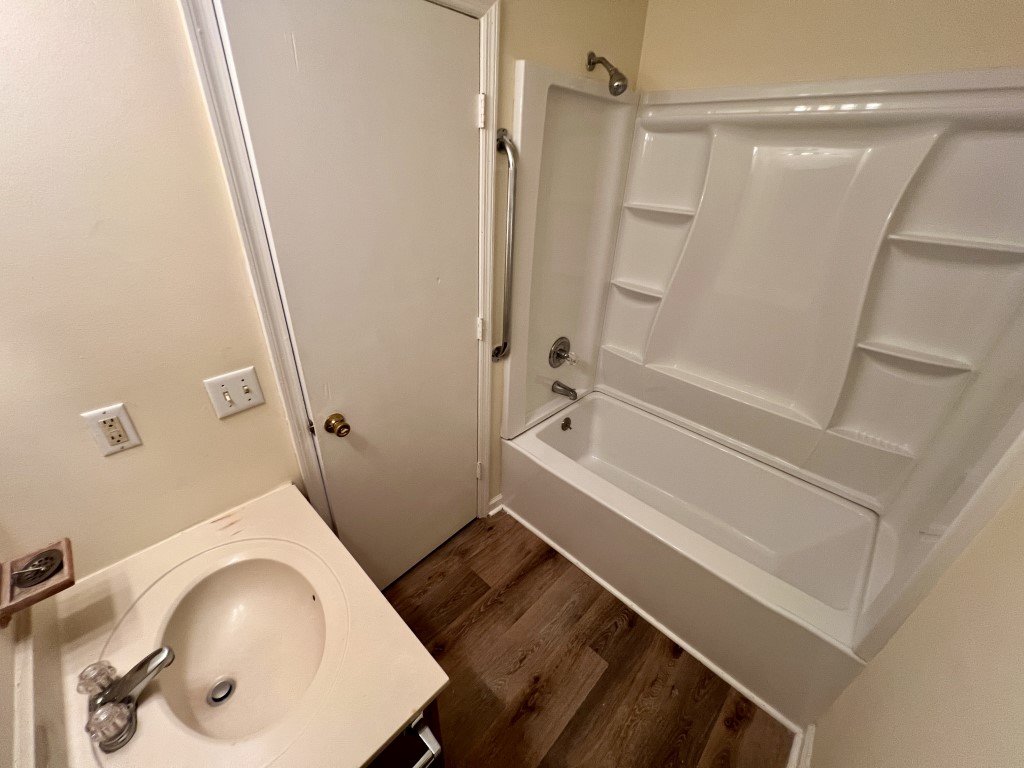 *END UNIT* 1 Bed/1 Bath Apt., Water Included property image
