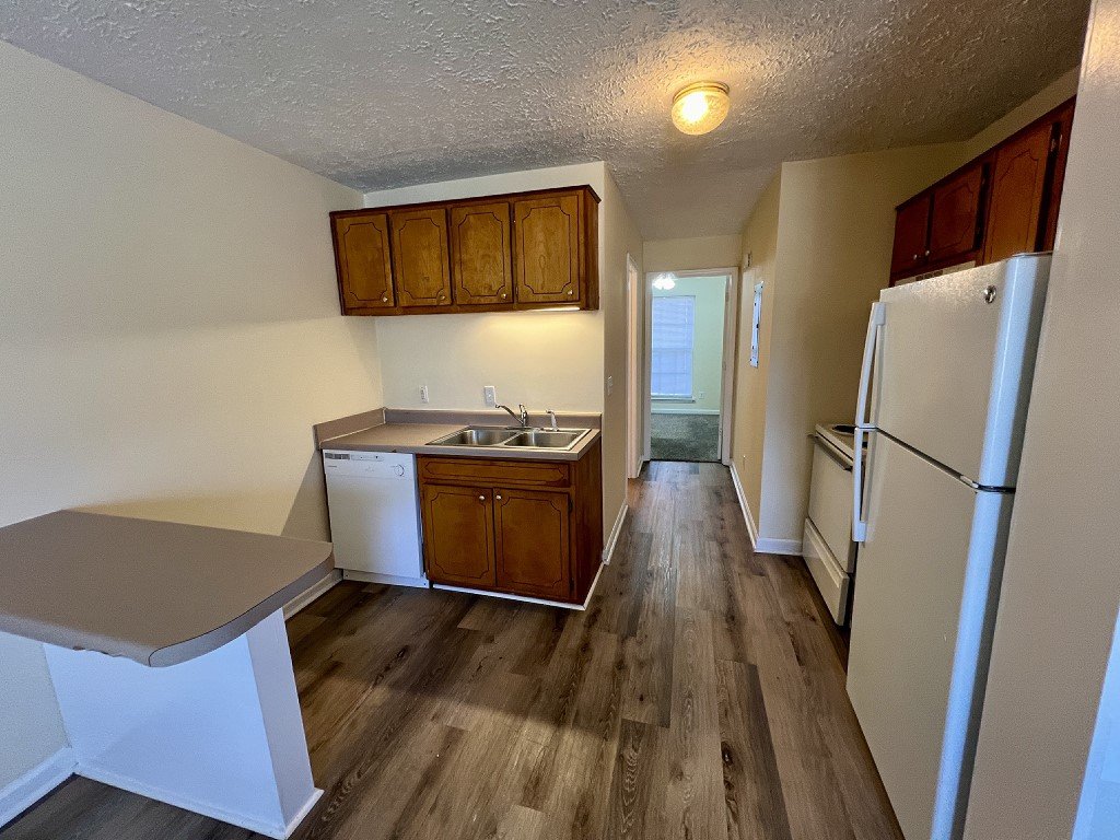*END UNIT* 1 Bed/1 Bath Apt., Water Included property image