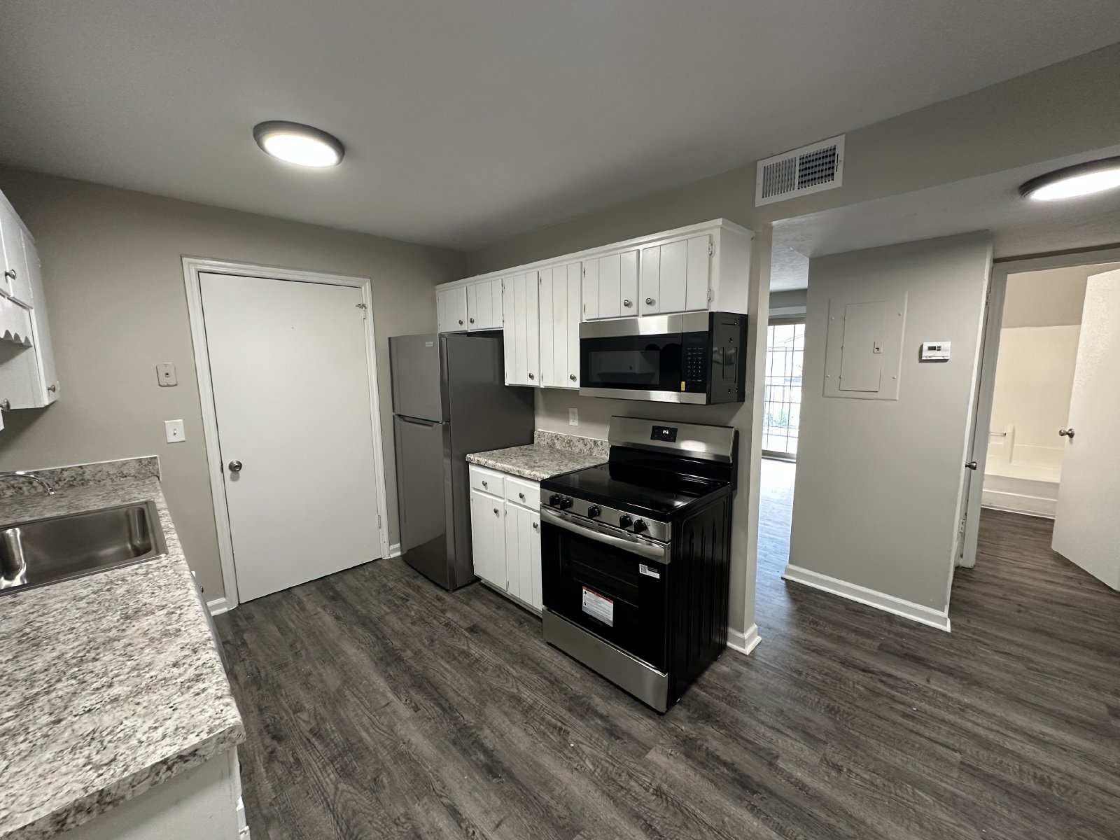 Newly Renovated 2 Bed 1 Bath Apartment in Murfreesboro Near MTSU! property image