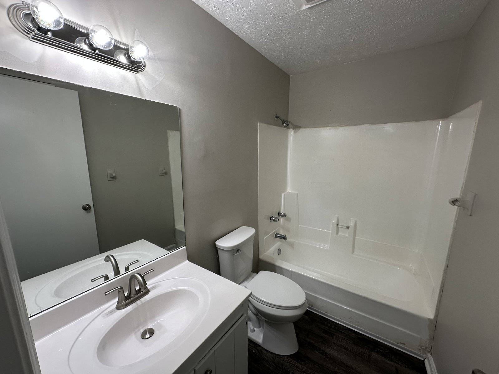 Newly Renovated 2 Bed 1 Bath Apartment in Murfreesboro Near MTSU! property image