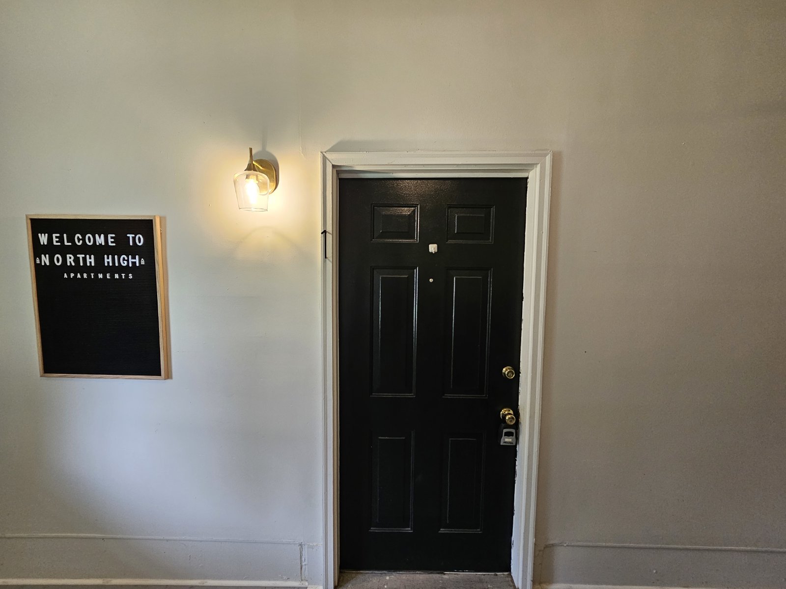 Cozy Efficiency Unit in Walking Distance From Downtown property image