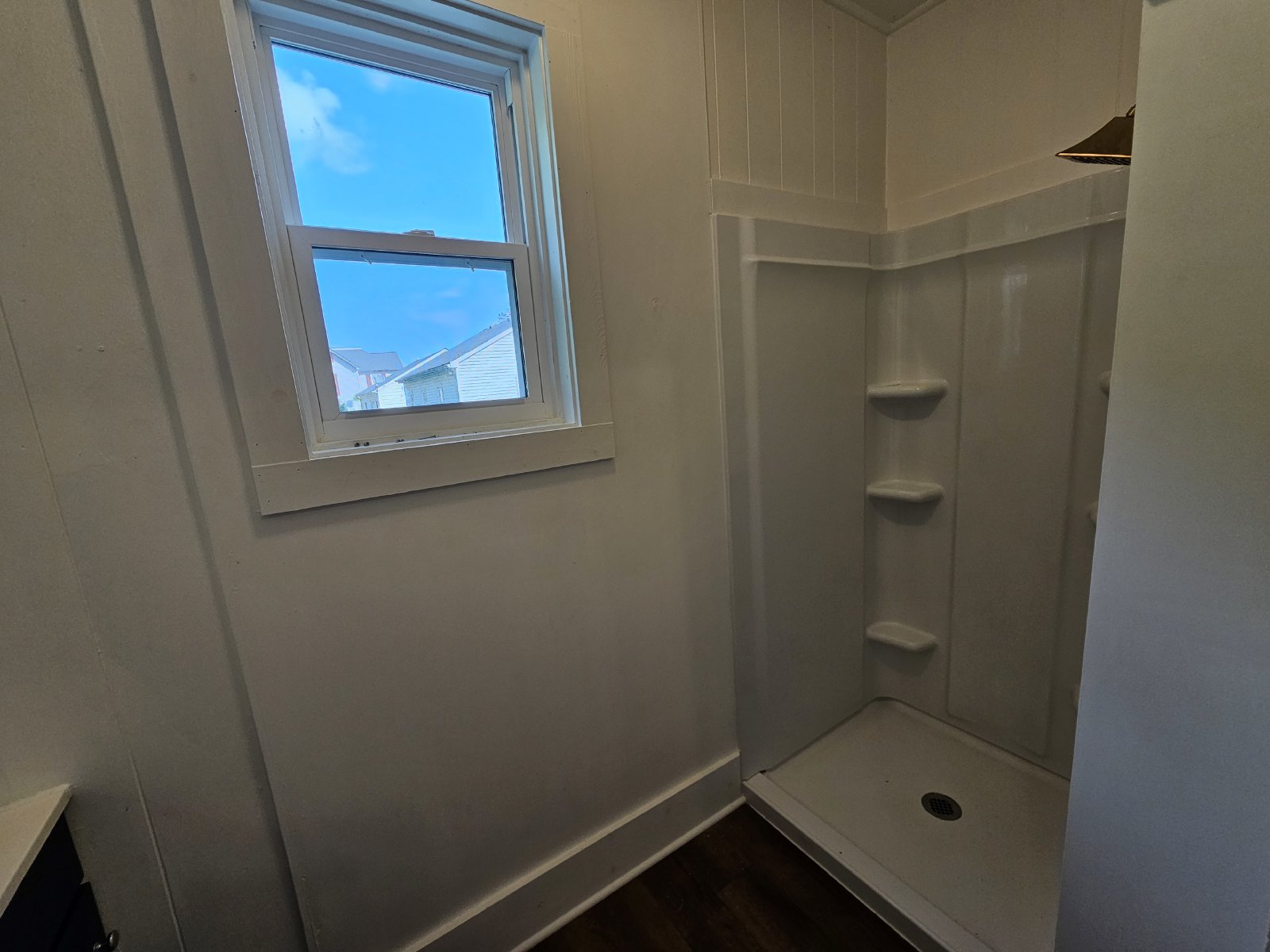Cozy Unit in Walking Distance From Downtown property image