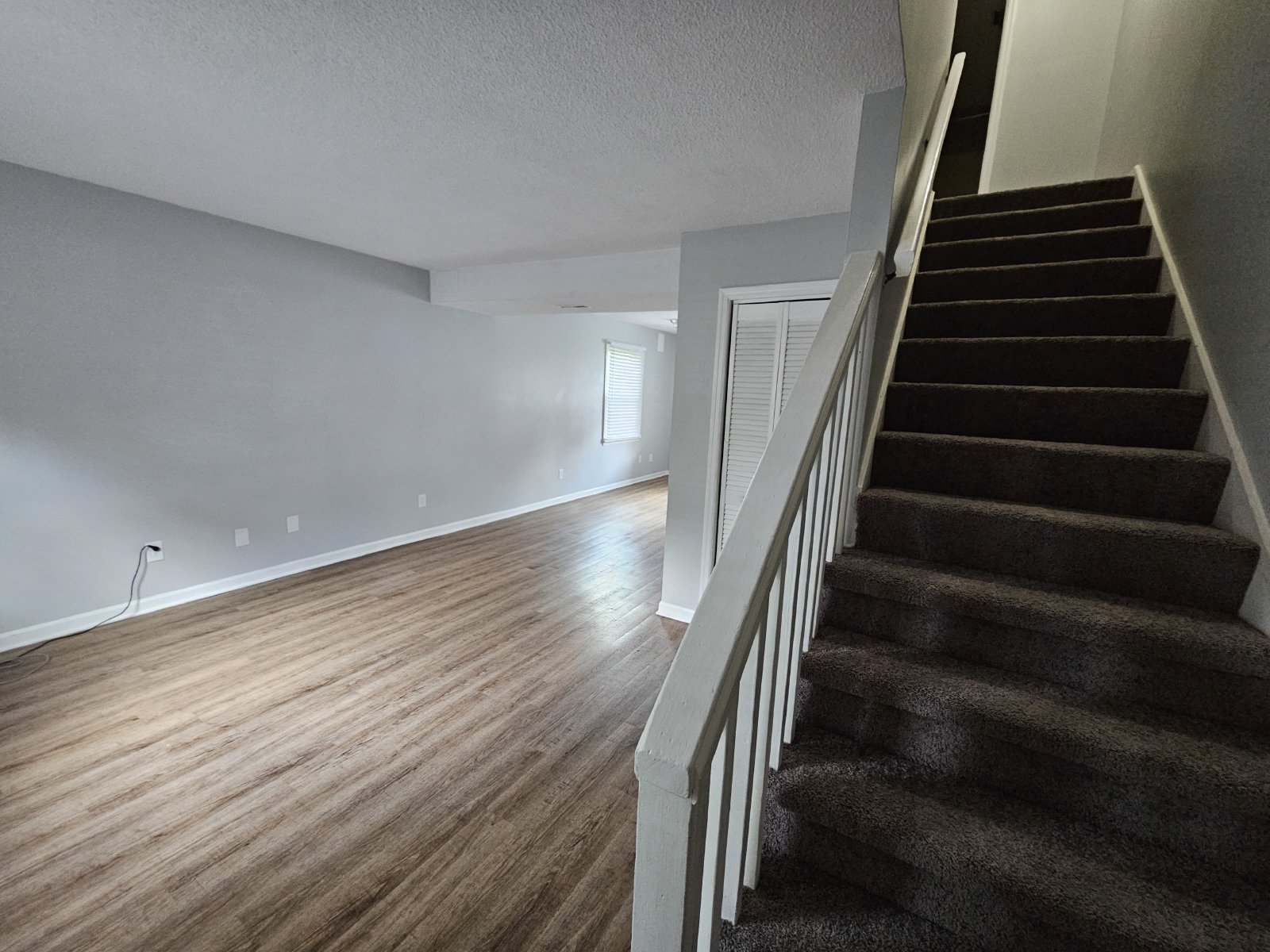Spacious 2-Story Duplex in Tullahoma! property image