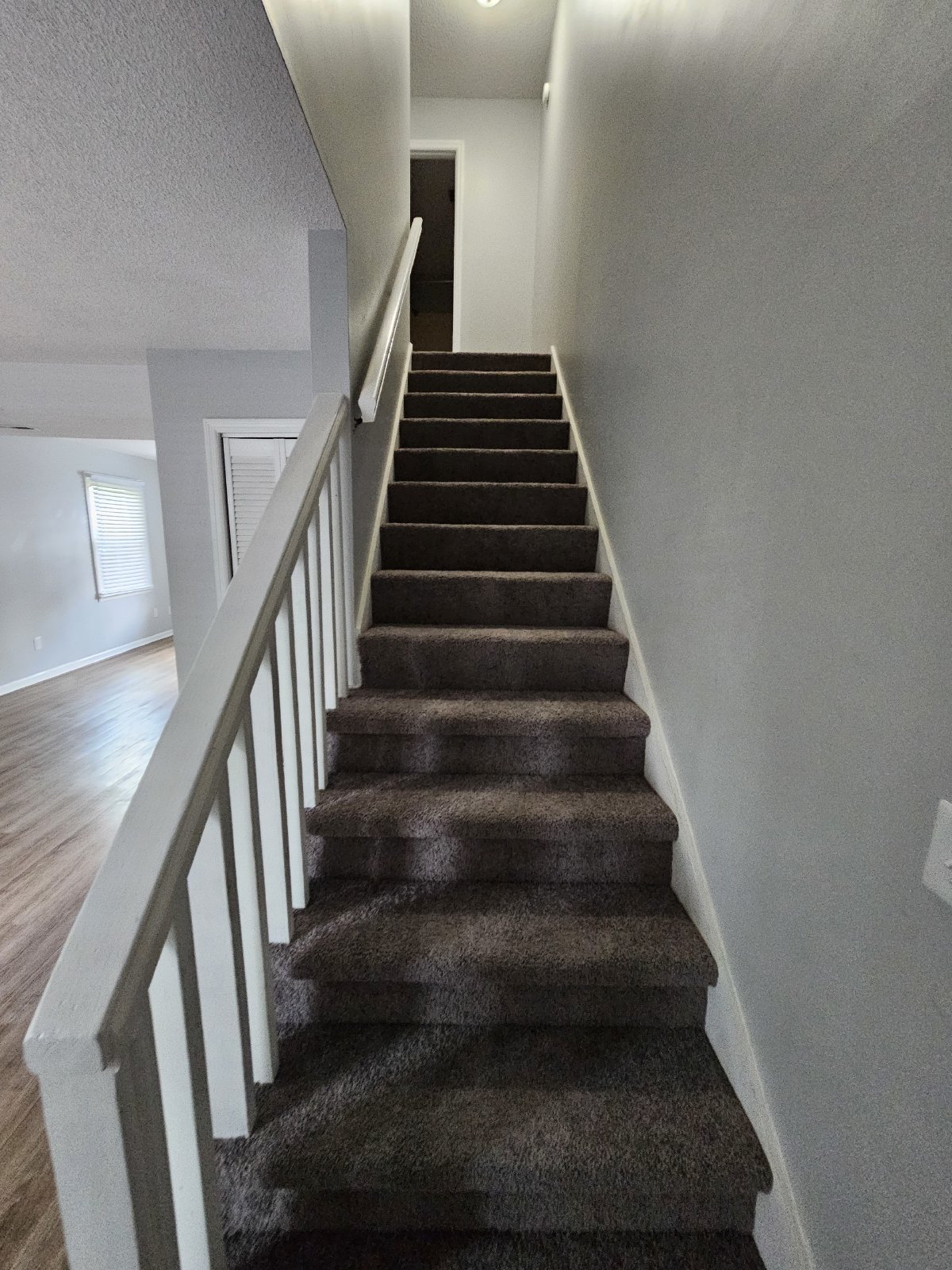 Spacious 2-Story Duplex in Tullahoma! property image