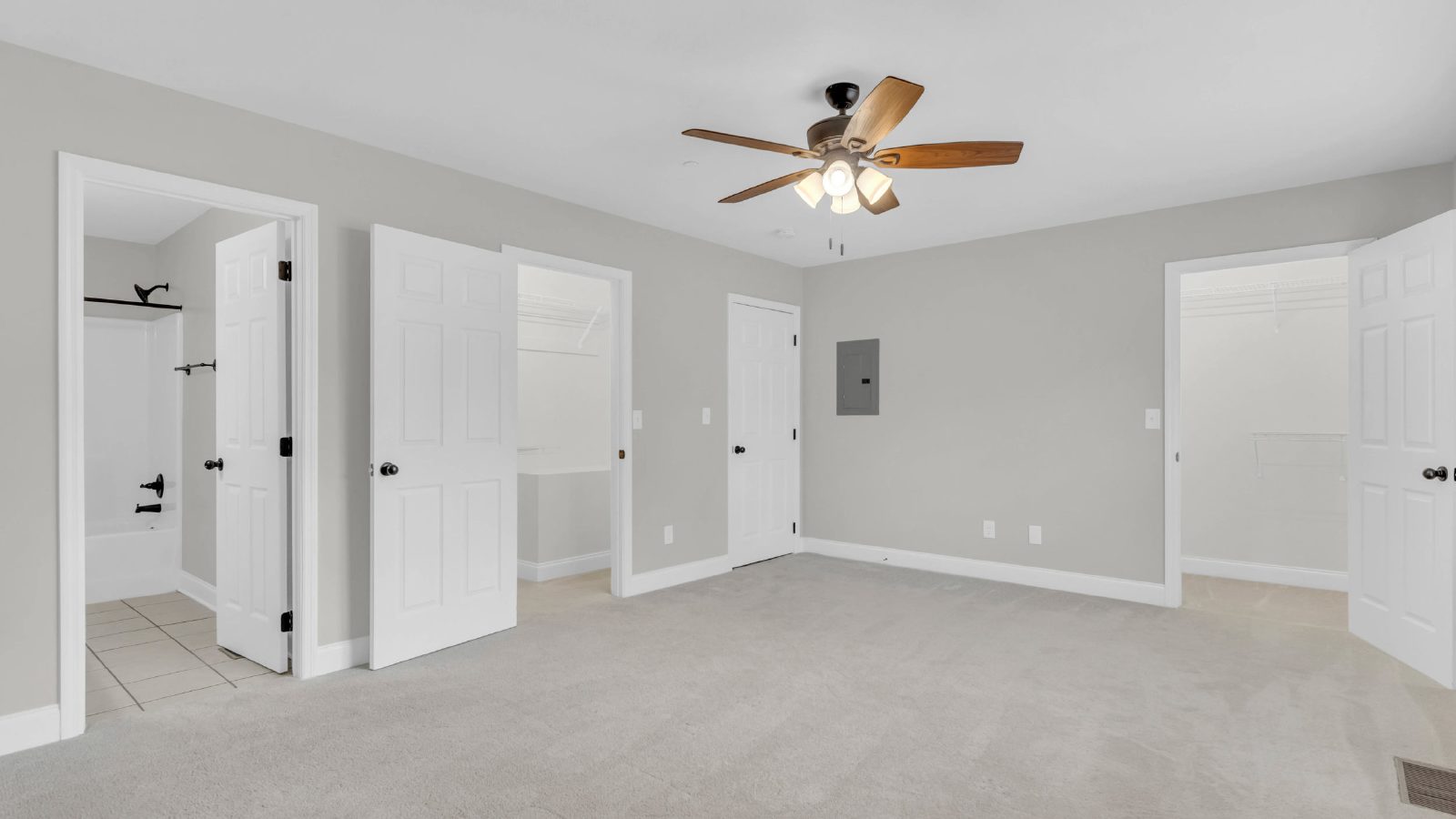 East Brainerd | 2 Beds, 2.5 Baths, Patio, Storage & More! property image