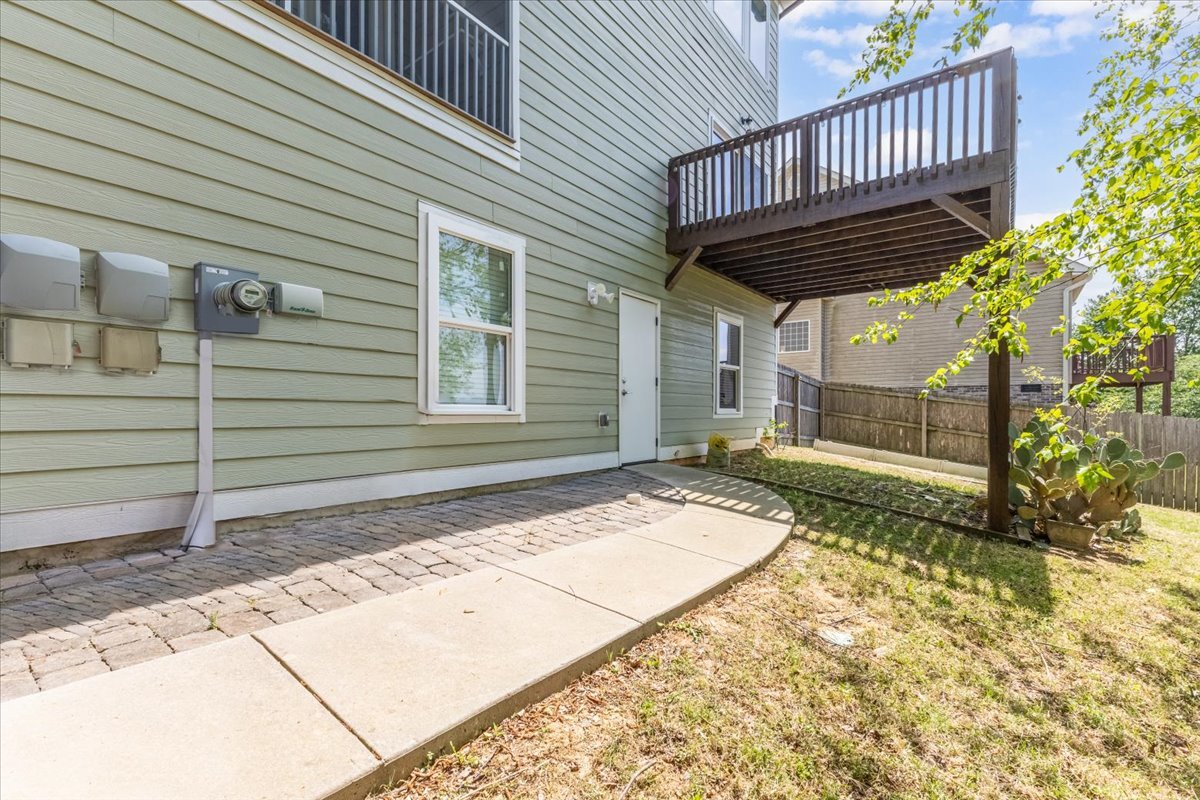 Stunning Home w Million Dollar Views! 4 Beds, 3 Baths, 2 Car Garage, Fireplace & Fenced Yard property image
