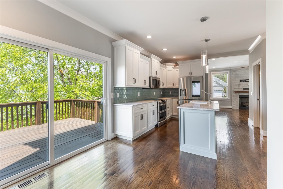 Stunning Home w Million Dollar Views! 4 Beds, 3 Baths, 2 Car Garage, Fireplace & Fenced Yard property image