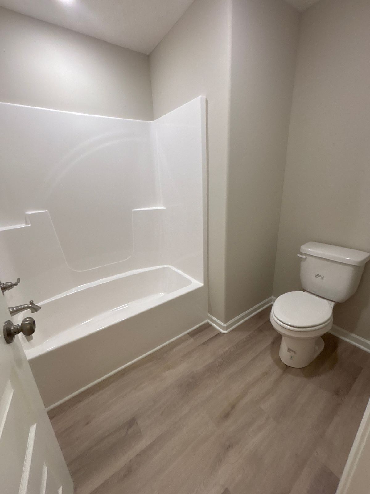 Beautiful 4 Bed 3.5 Bath Townhome Near The Heart Of Shelbyville property image