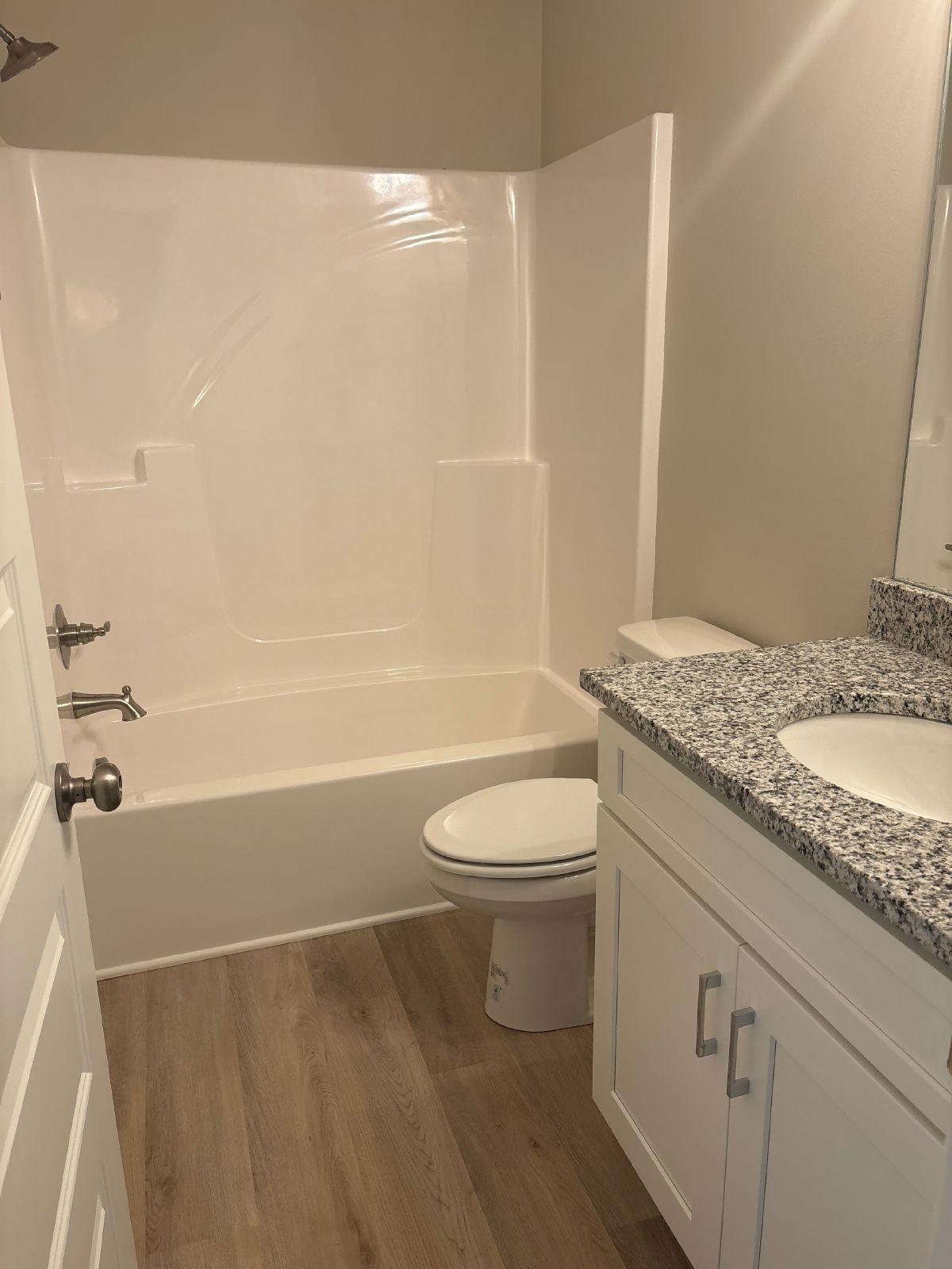 Beautiful 4 Bed 3.5 Bath Townhome Near The Heart Of Shelbyville property image