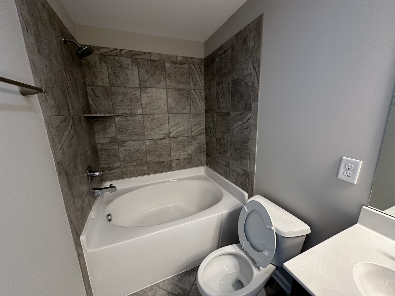 Amazing 3 Bed 2.5 Bath Townhome in Spring Hill property image