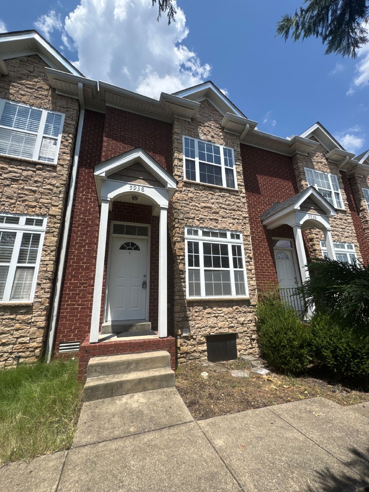 Modern Townhome Just Minutes from Downtown Nashville! property image