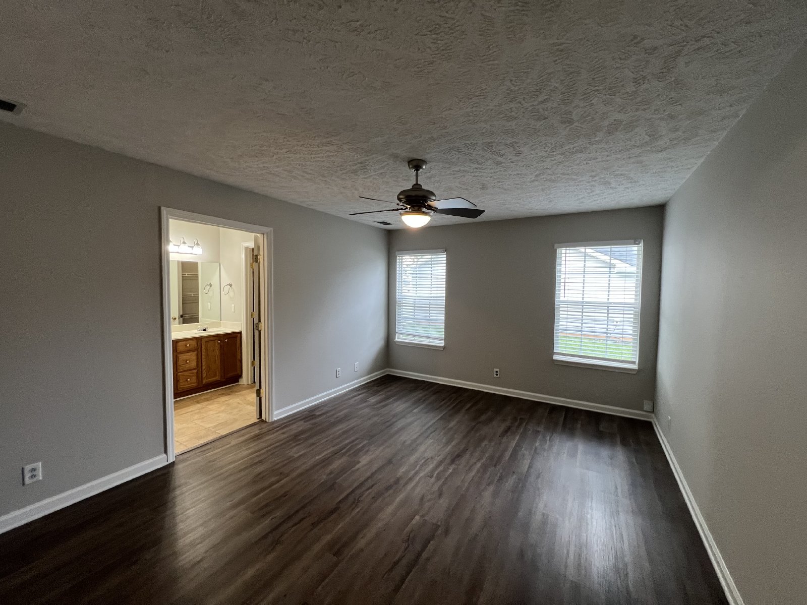 Spacious 4 Bedroom 2.5 Bath Available Now in Murfreesboro! property image