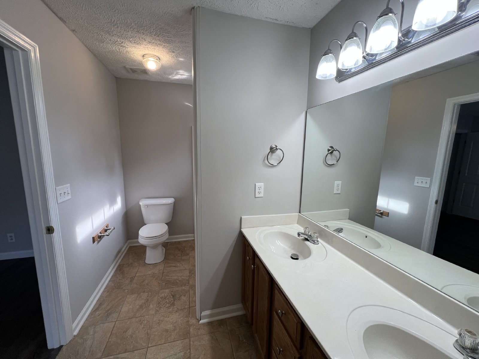Spacious 4 Bedroom 2.5 Bath Available Now in Murfreesboro! property image