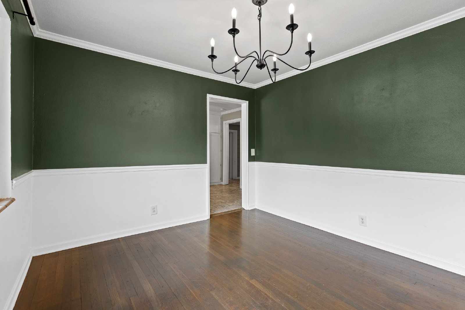 Charming Belvoir Home - 2 Bed, 1 Bath, 1 Car Garage, Fully Fenced Yard! property image