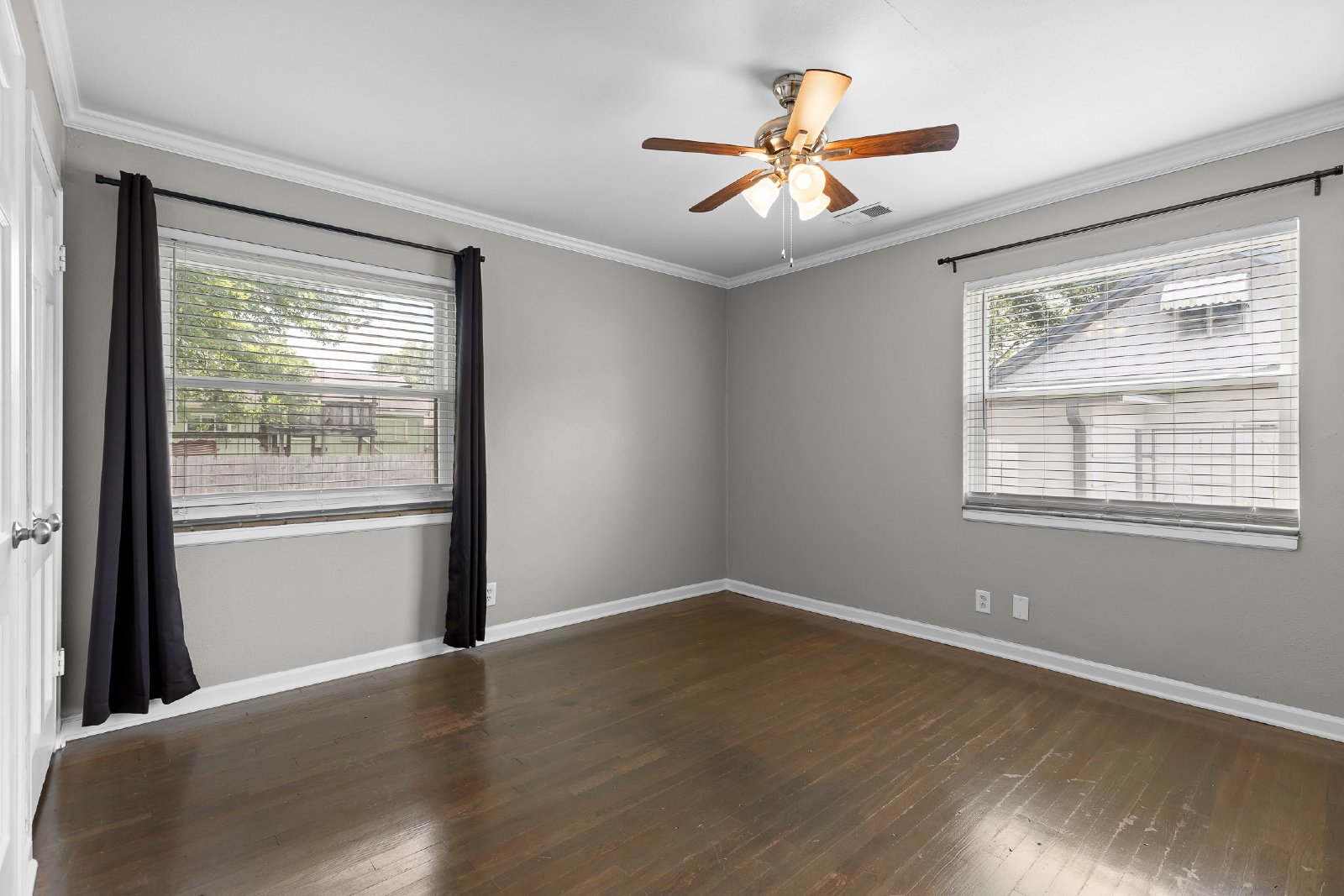Charming Belvoir Home - 2 Bed, 1 Bath, 1 Car Garage, Fully Fenced Yard! property image