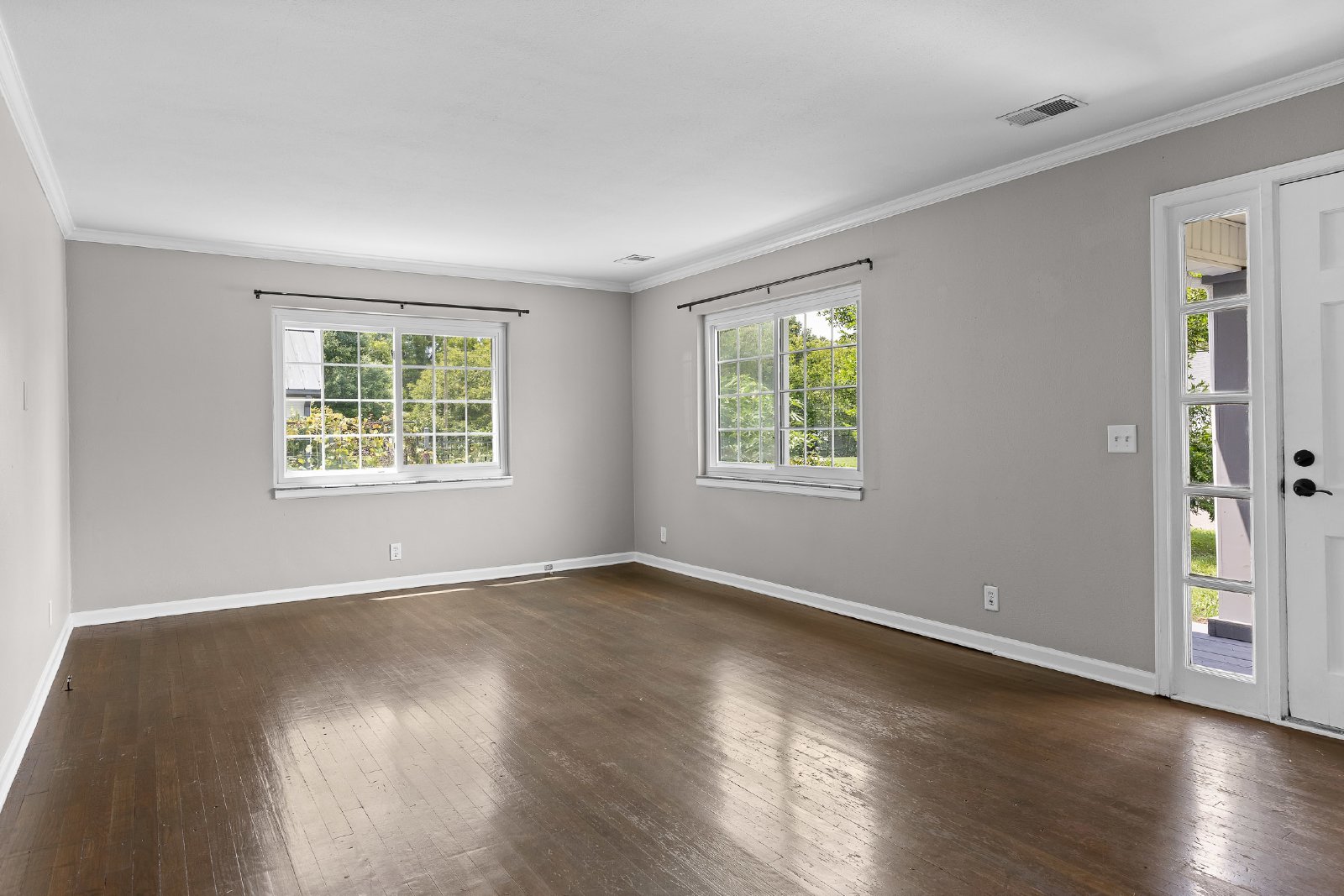 Charming Belvoir Home - 2 Bed, 1 Bath, 1 Car Garage, Fully Fenced Yard! property image