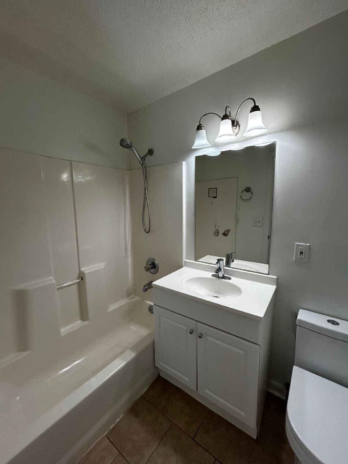 Downtown Living in a Charming Northshore Neighborhood! 3 Beds, 2 Baths, Huge Porch + Fenced Back Yard property image