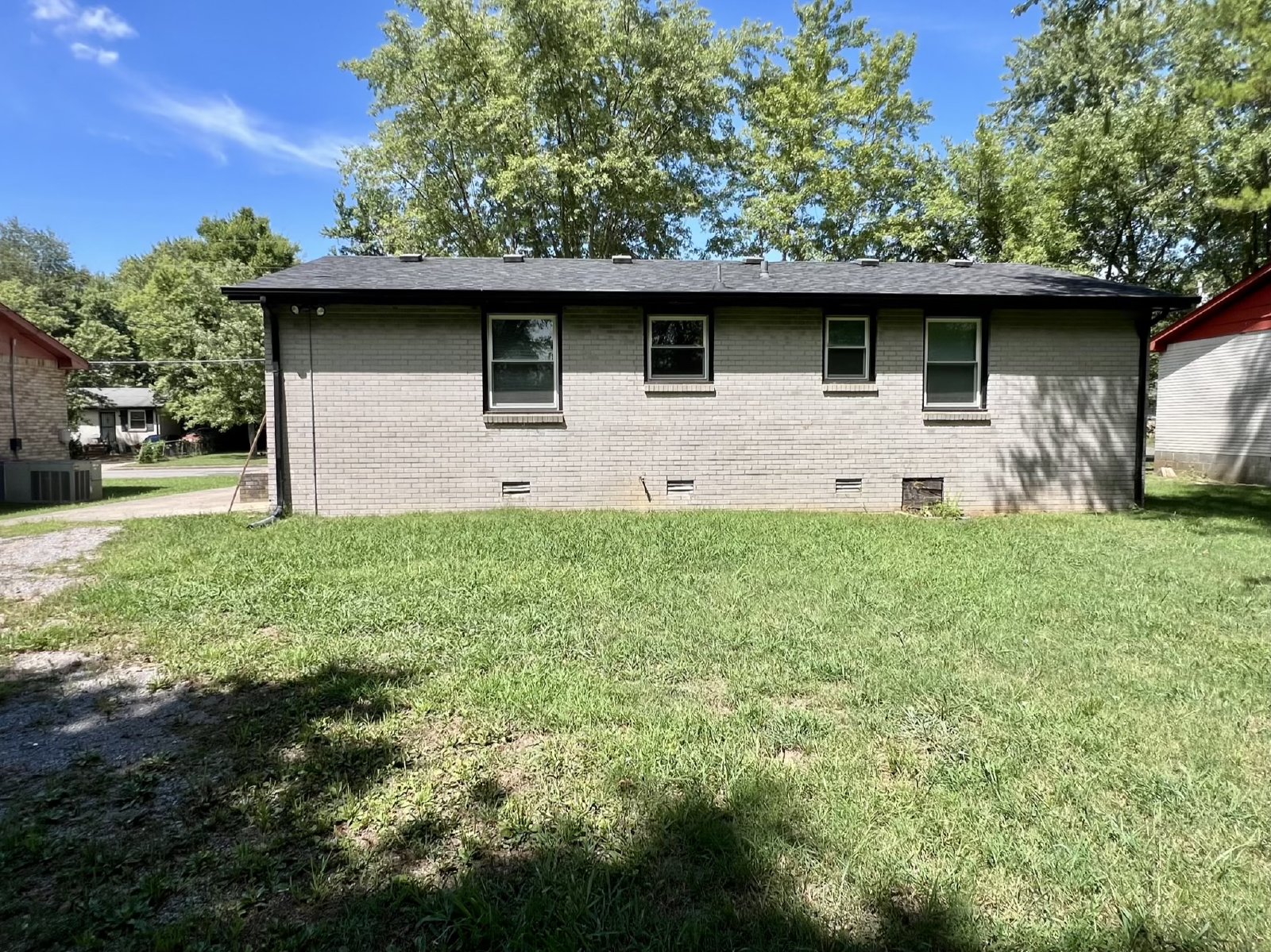 3 Bed 1 Bath Ranch Style Home in Murfreesboro, With Storage Building property image