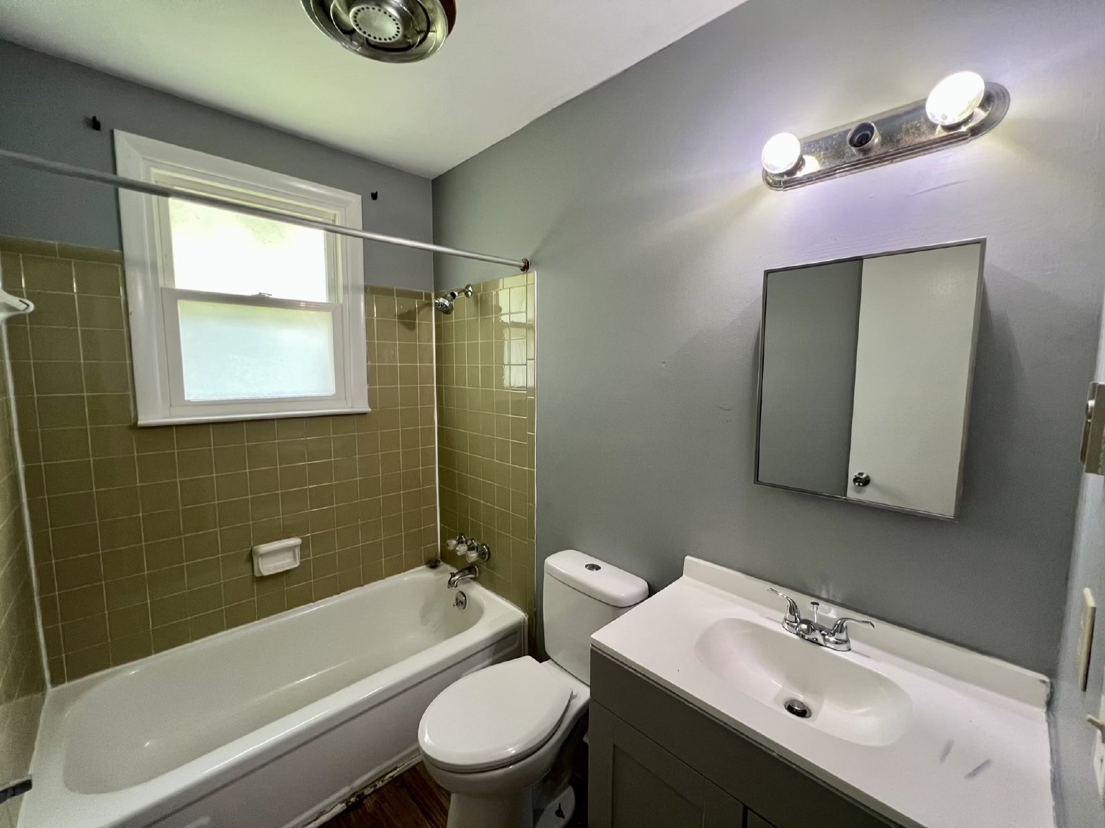 3 Bed 1 Bath Ranch Style Home in Murfreesboro, With Storage Building property image