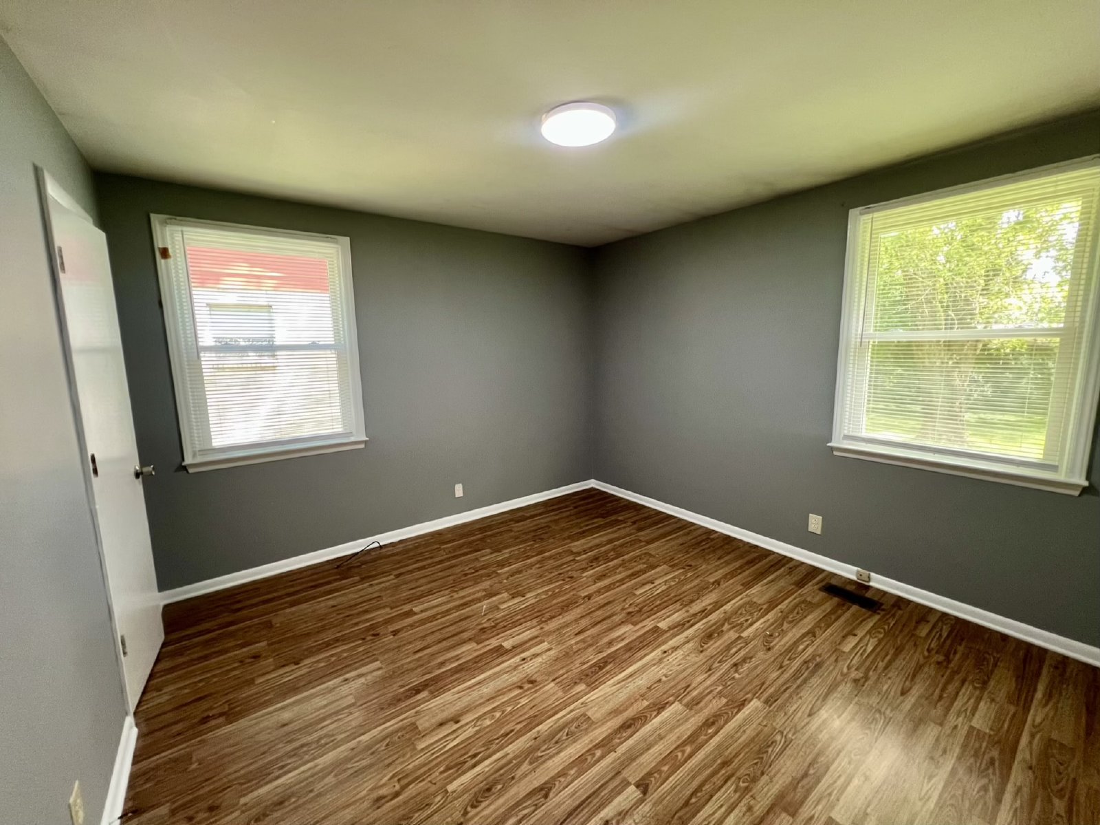 3 Bed 1 Bath Ranch Style Home in Murfreesboro, With Storage Building property image