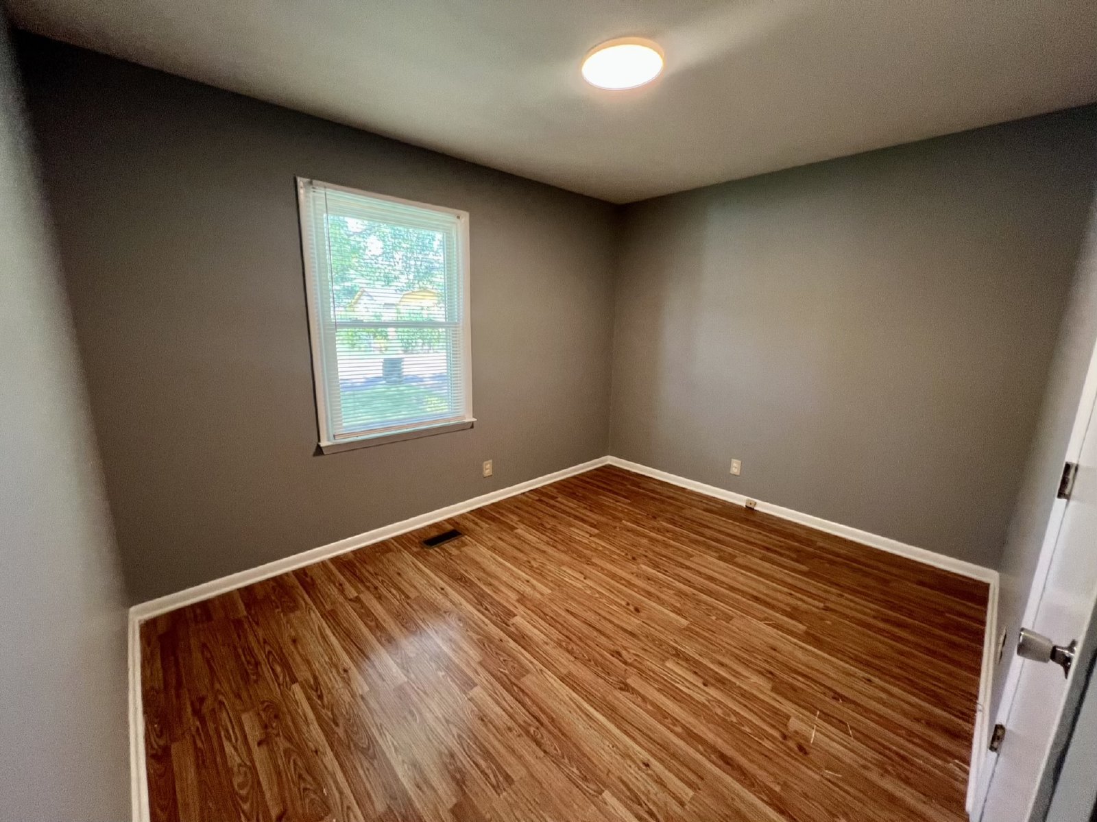 3 Bed 1 Bath Ranch Style Home in Murfreesboro, With Storage Building property image