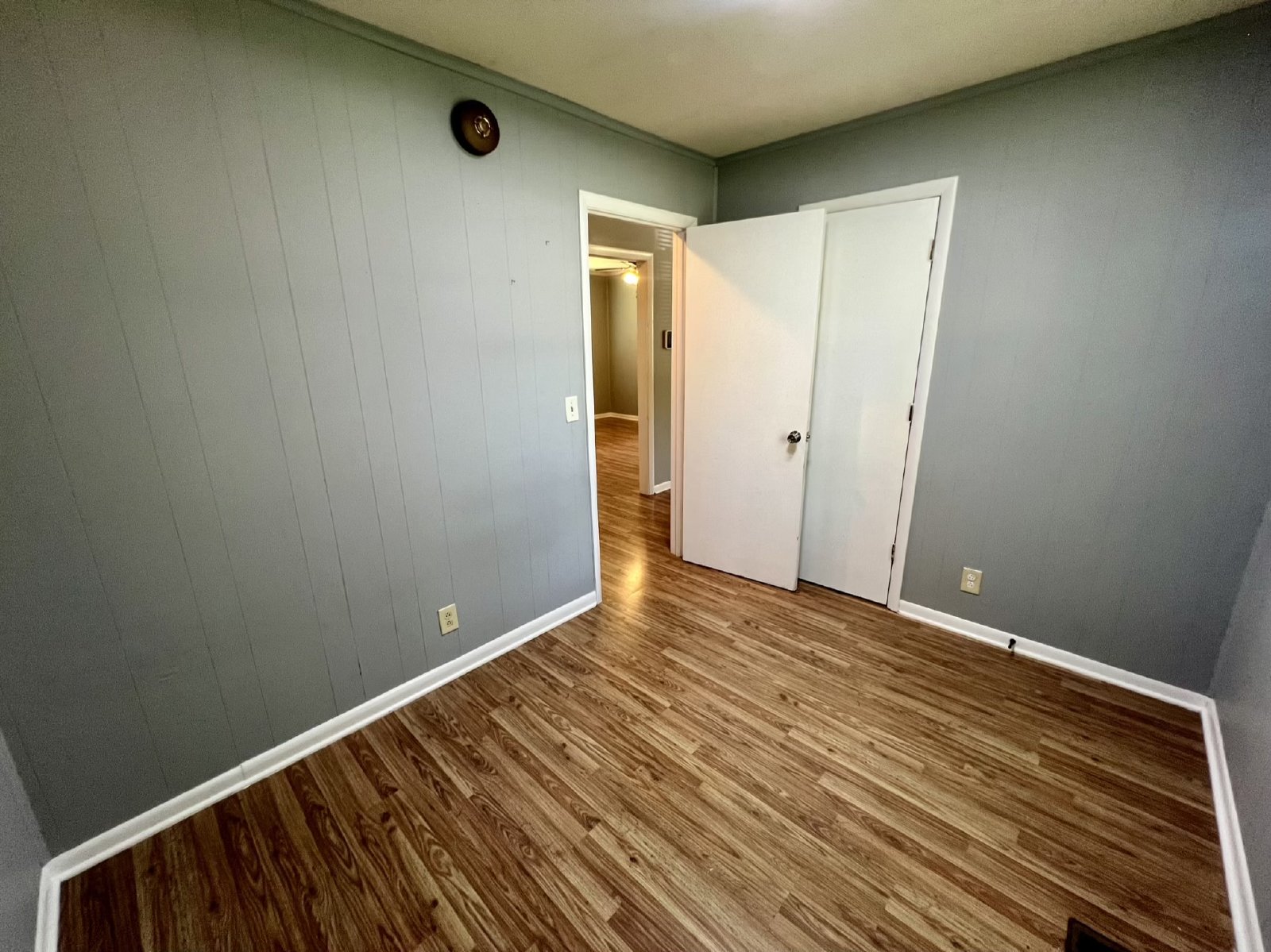 3 Bed 1 Bath Ranch Style Home in Murfreesboro, With Storage Building property image