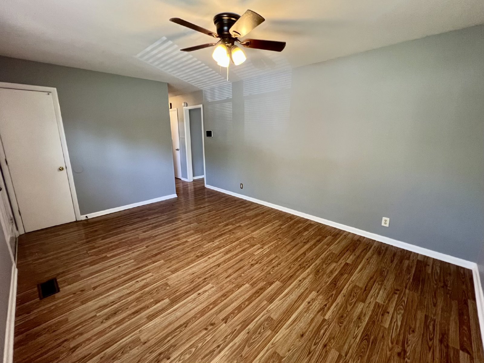 3 Bed 1 Bath Ranch Style Home in Murfreesboro, With Storage Building property image