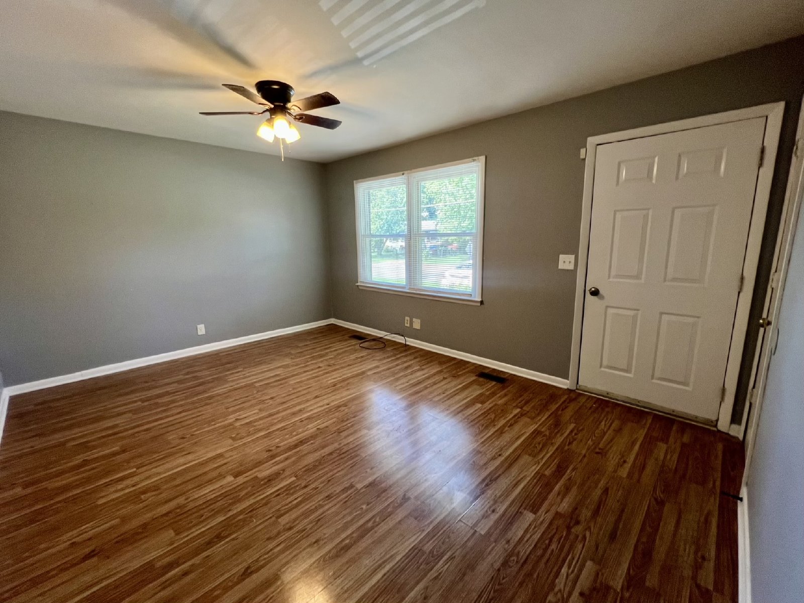 3 Bed 1 Bath Ranch Style Home in Murfreesboro, With Storage Building property image