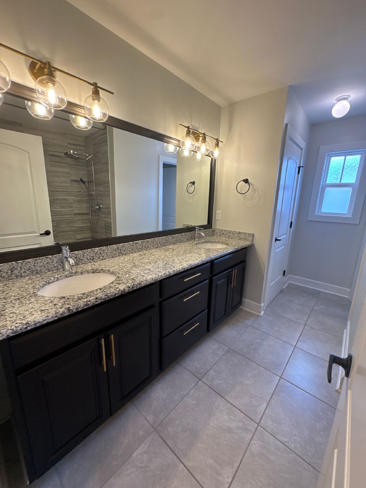 Luxury Living in East Nashville – Spacious 3BR Home Near Parks & Dining property image