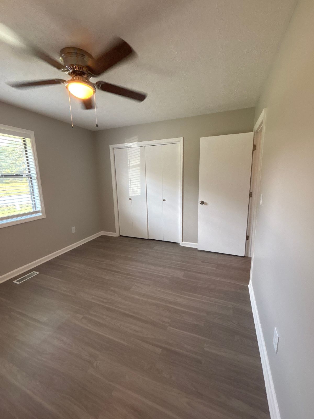 Renovated 2 Bedroom Duplex in Manchester! property image