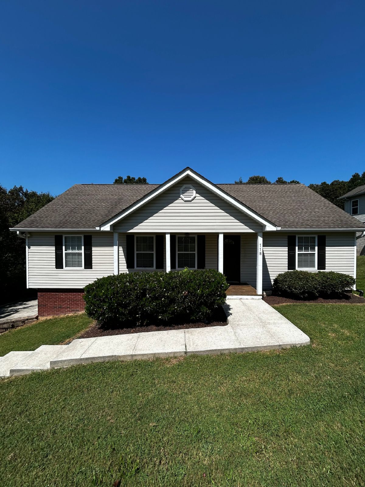 3 Beds, 2 Baths, HUGE Basement Garage in Charming Neighborhood! property image