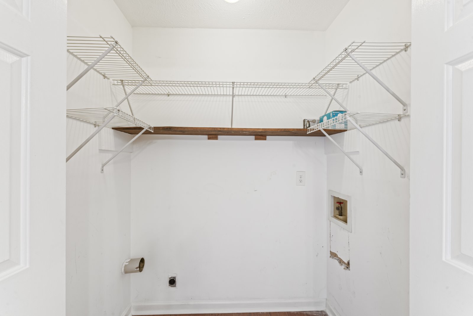 $1,650/month — 2 Bed, 2.5 Bath Townhome * No Pets * Comm. Pool and Tennis property image
