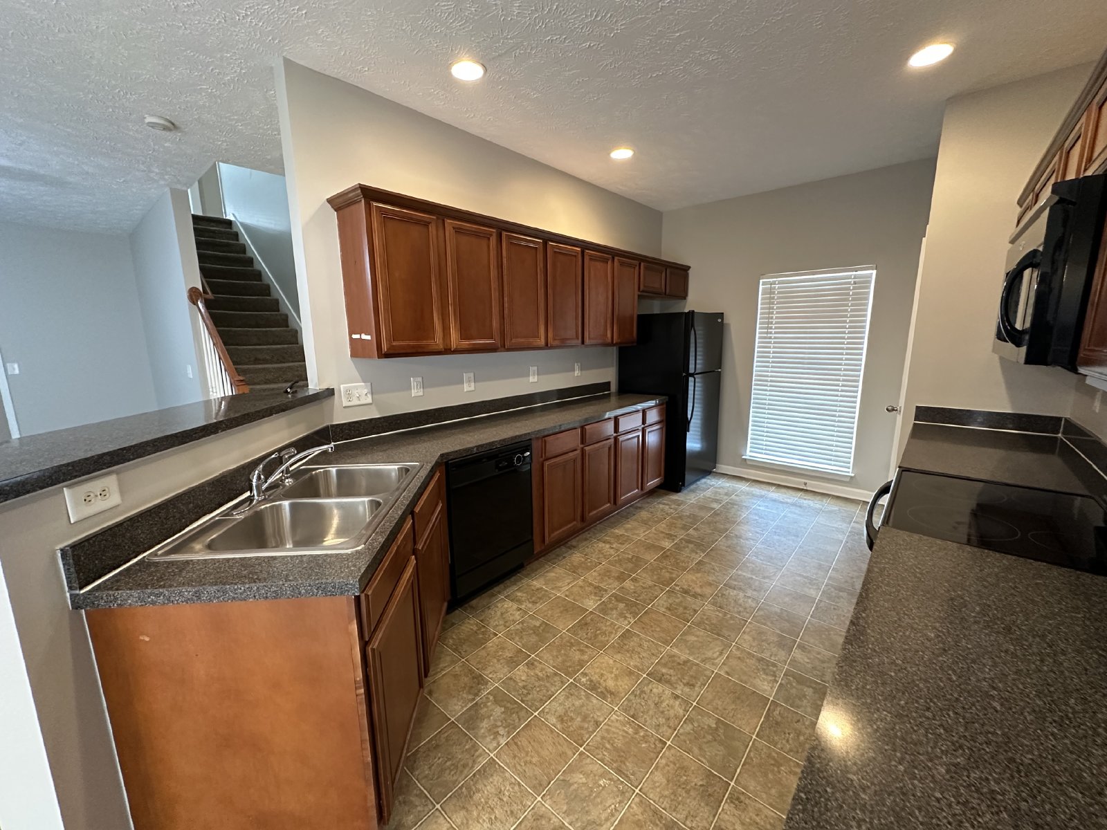 Amazing 3 Bed 2.5 Bath House In Spring Hill property image
