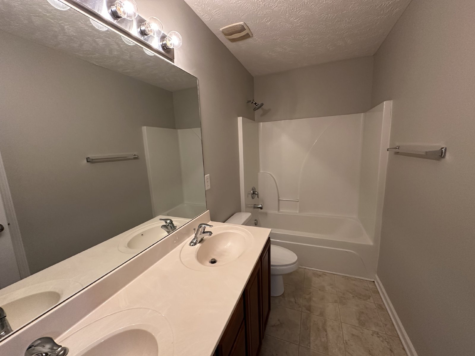 Amazing 3 Bed 2.5 Bath House In Spring Hill property image