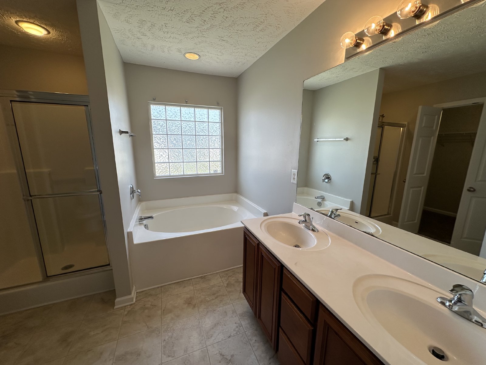 Amazing 3 Bed 2.5 Bath House In Spring Hill property image