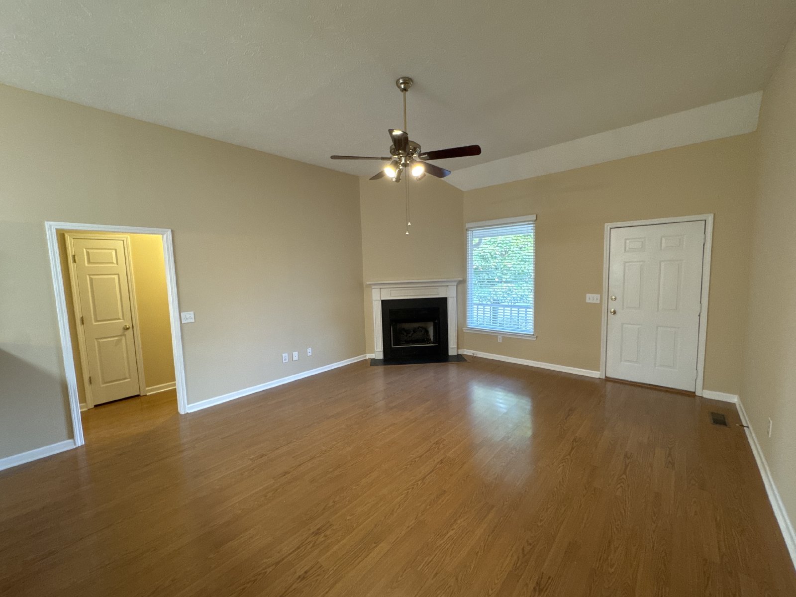 Spacious 3-Bedroom Home with Garage & Large Lot – Mt. Juliet property image