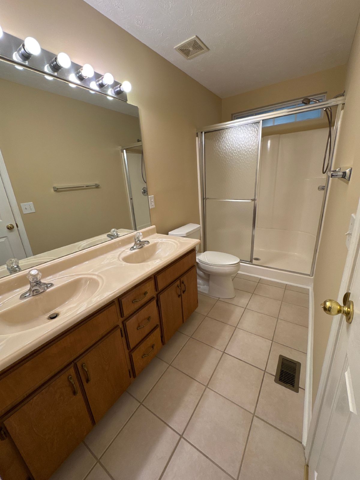 Spacious 3-Bedroom Home with Garage & Large Lot – Mt. Juliet property image