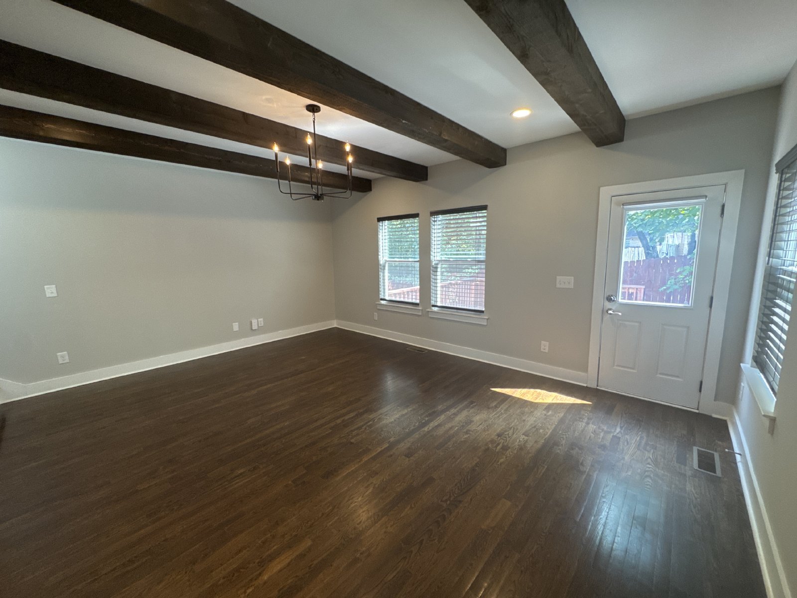 Stunning 3BR/2BA Home with Garage & Backyard – Nashville property image