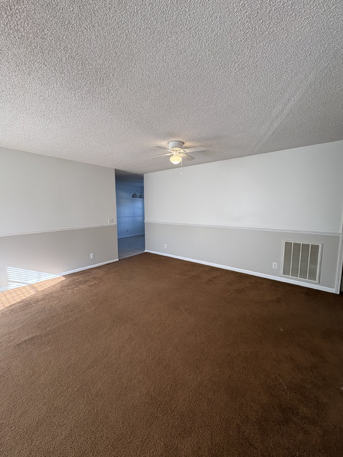 SPACIOUS & Beautiful Home Just Outside of Shelbyville! property image