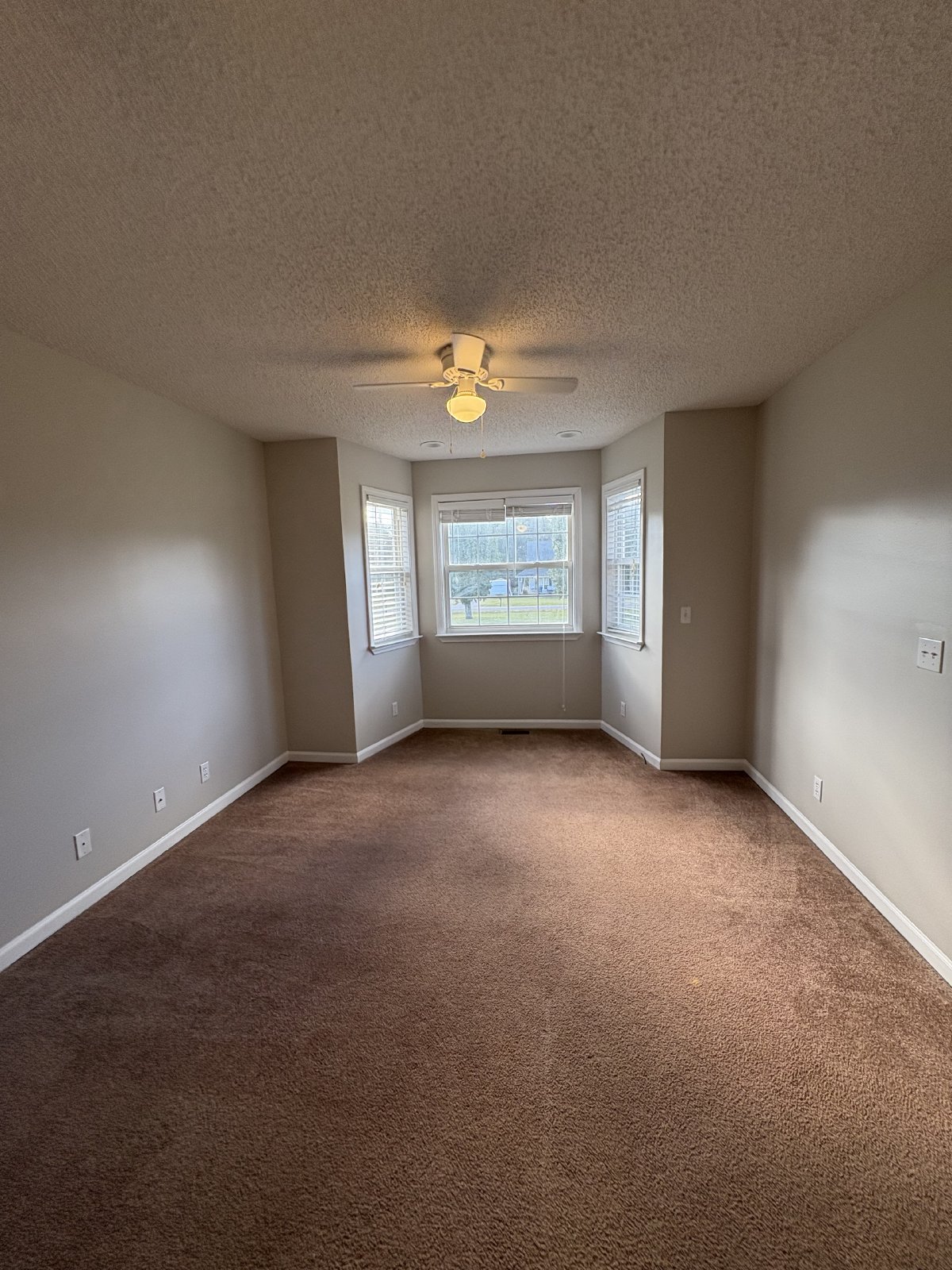 SPACIOUS & Beautiful Home Just Outside of Shelbyville! property image